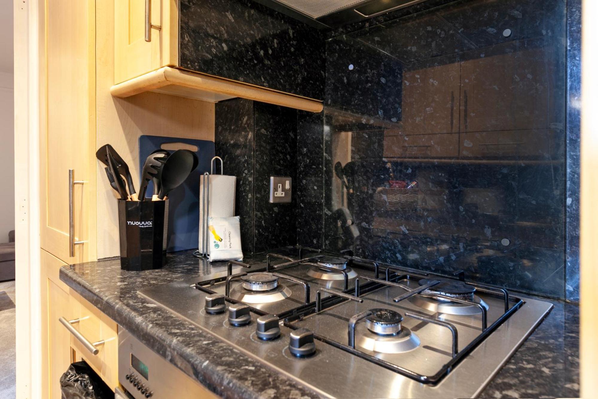 Beautiful 3 Bedroom Flat In Scott Ellis Gardens Лондон Экстерьер фото