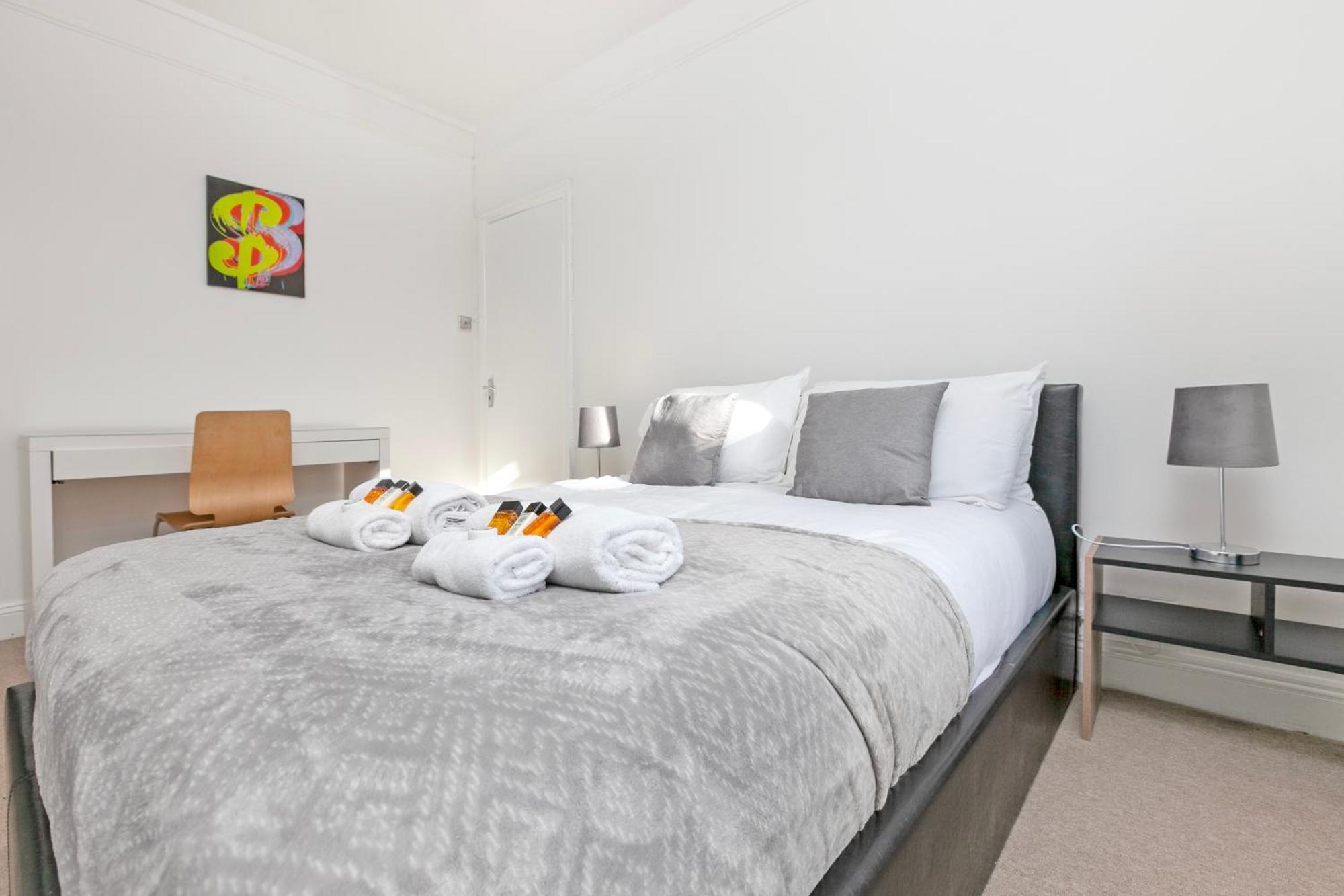 Beautiful 3 Bedroom Flat In Scott Ellis Gardens Лондон Экстерьер фото
