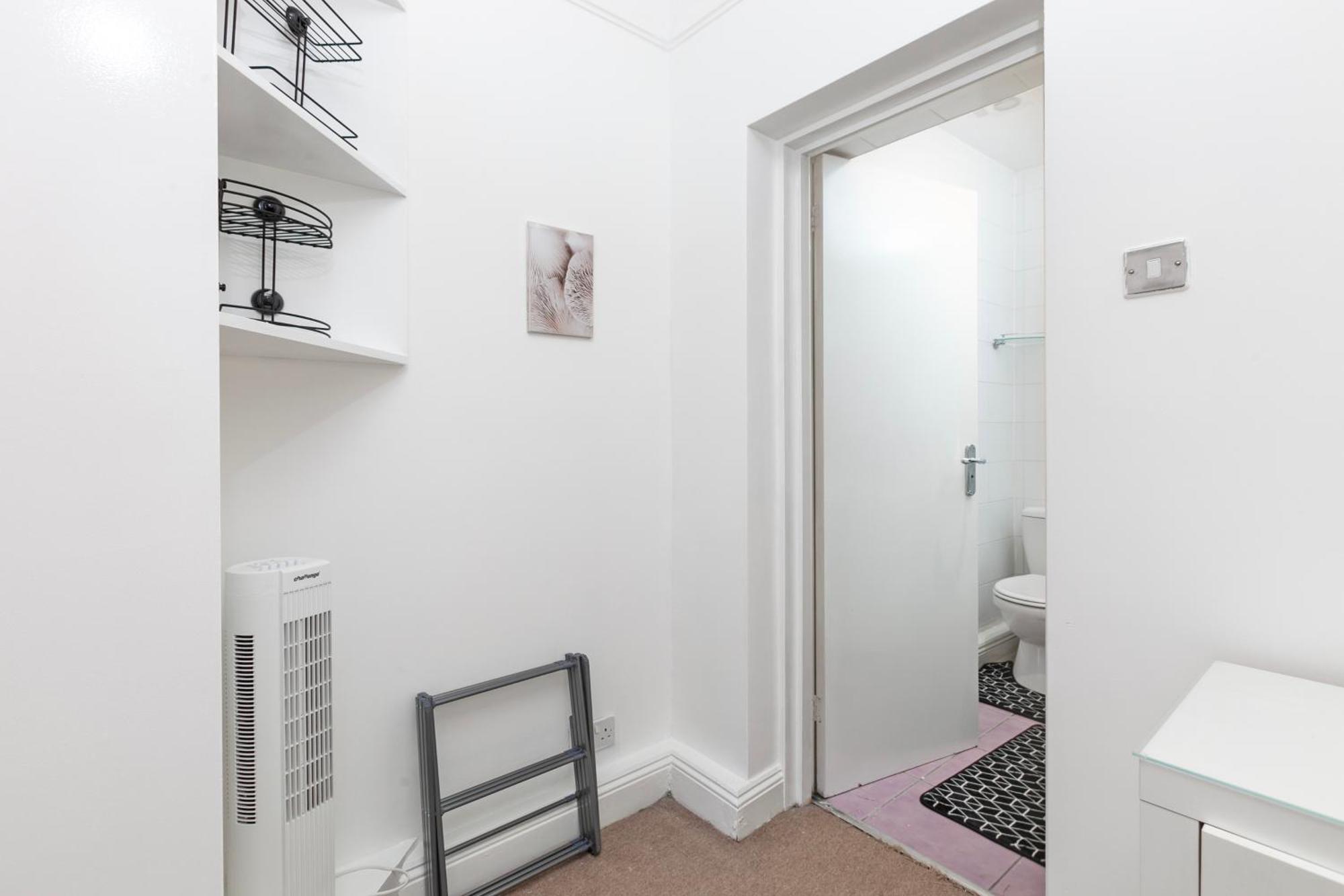 Beautiful 3 Bedroom Flat In Scott Ellis Gardens Лондон Экстерьер фото