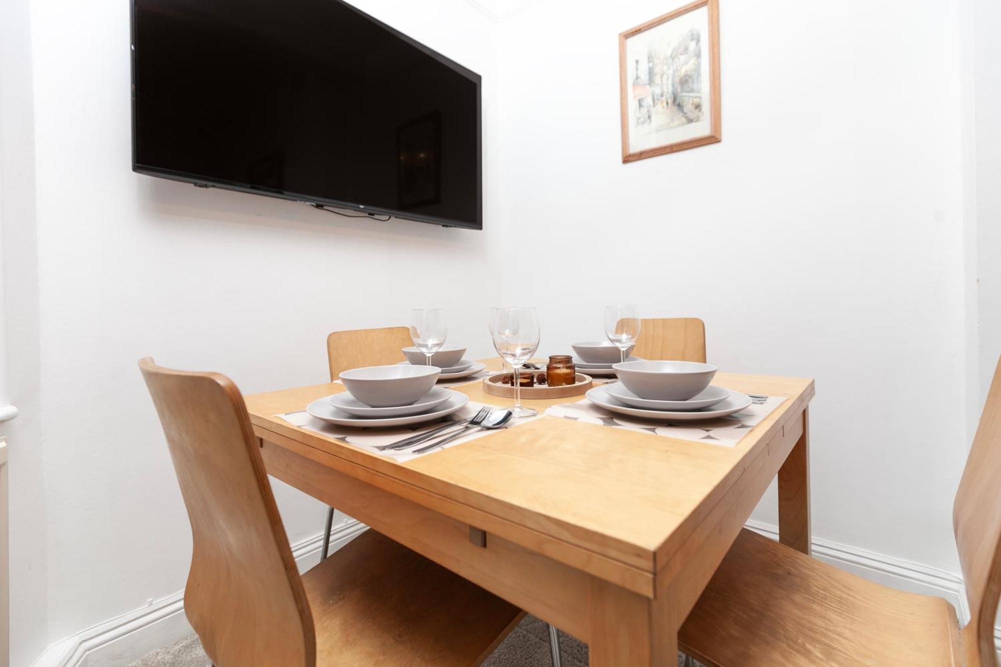 Beautiful 3 Bedroom Flat In Scott Ellis Gardens Лондон Экстерьер фото