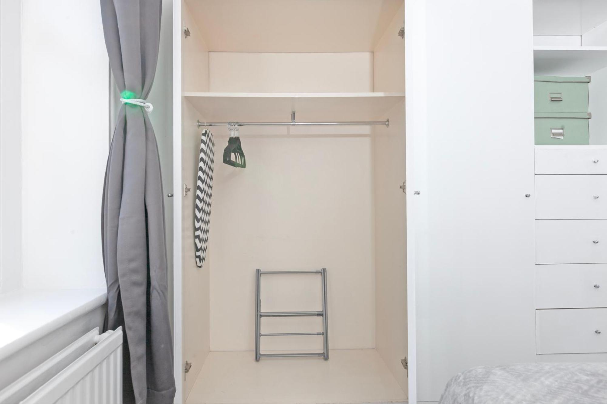 Beautiful 3 Bedroom Flat In Scott Ellis Gardens Лондон Экстерьер фото
