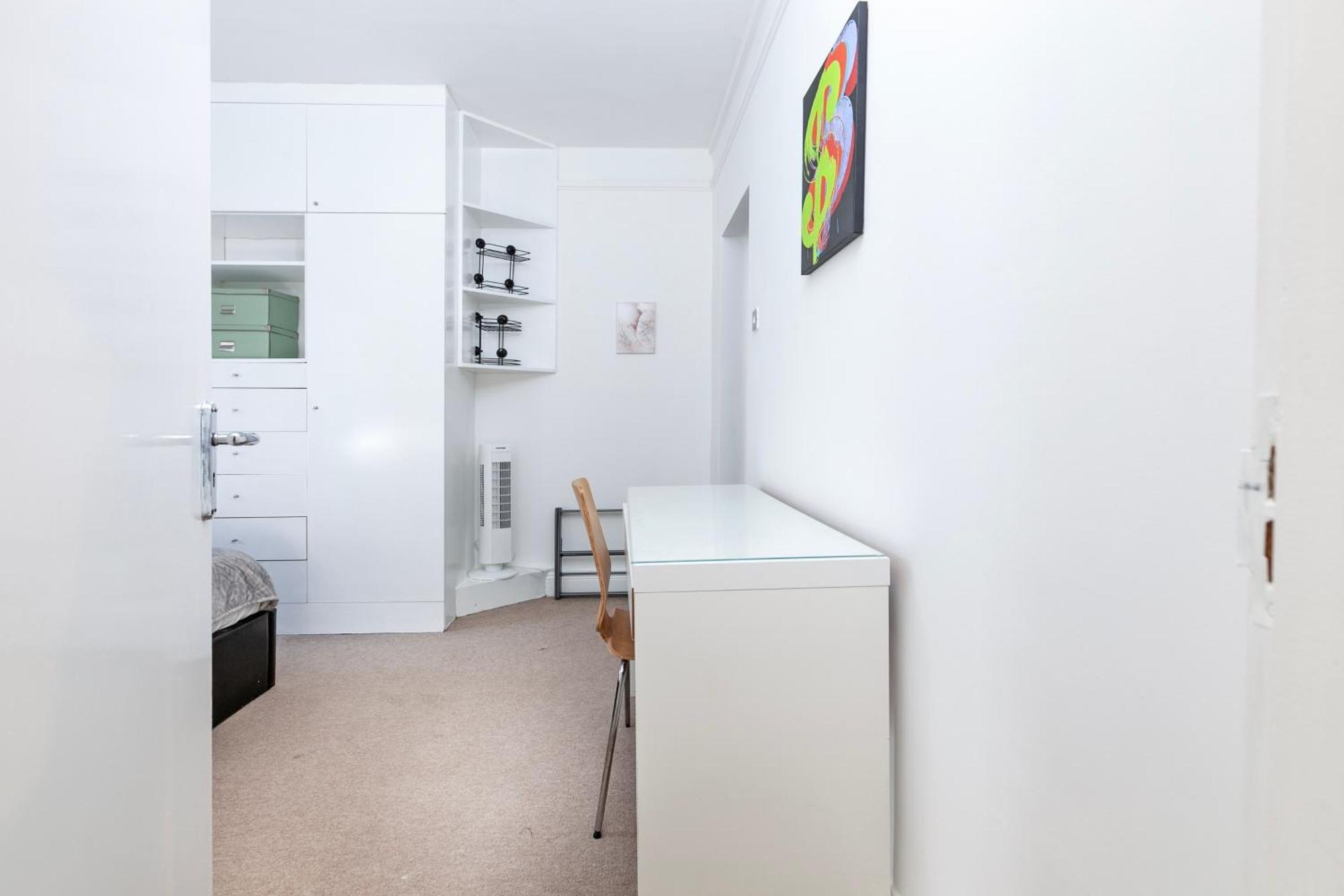 Beautiful 3 Bedroom Flat In Scott Ellis Gardens Лондон Экстерьер фото